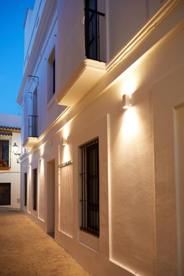 El Escondite Tarifa Luaran gambar