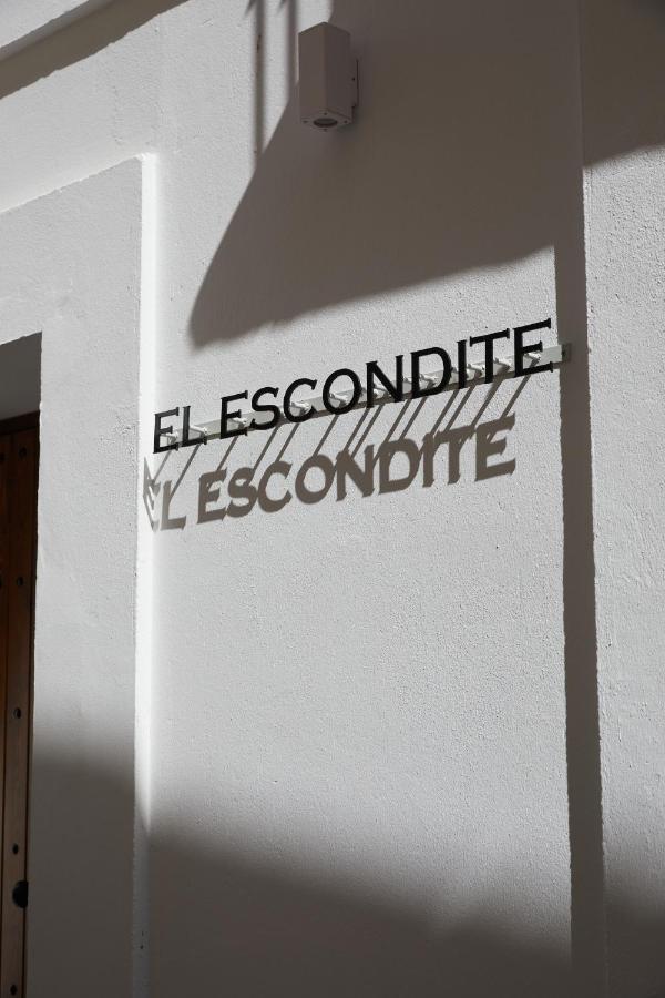 El Escondite Tarifa Luaran gambar