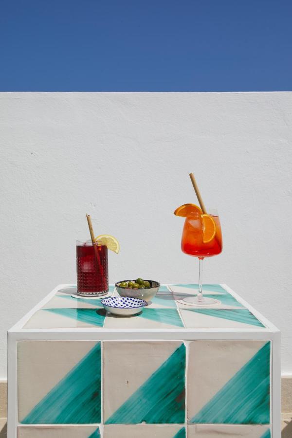 El Escondite Tarifa Luaran gambar